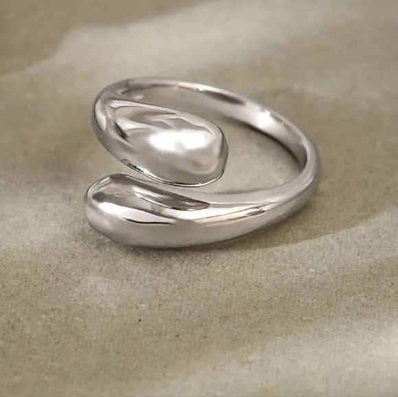 NEW! Waterdrop RESIZABLE ring - Picture 5 of 11